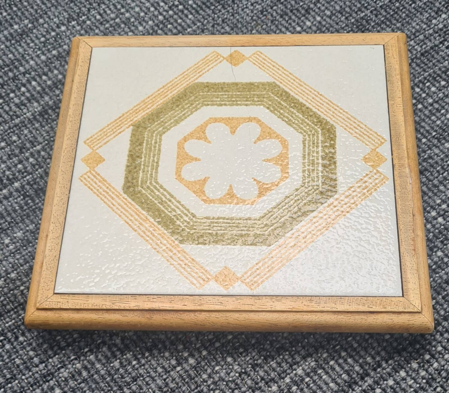 Ceramic trivet