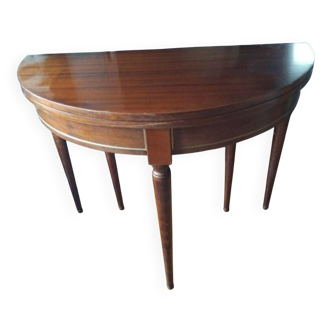 Half-moon table