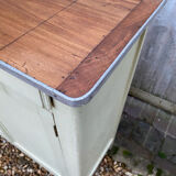 Buffet parisien vert vintage