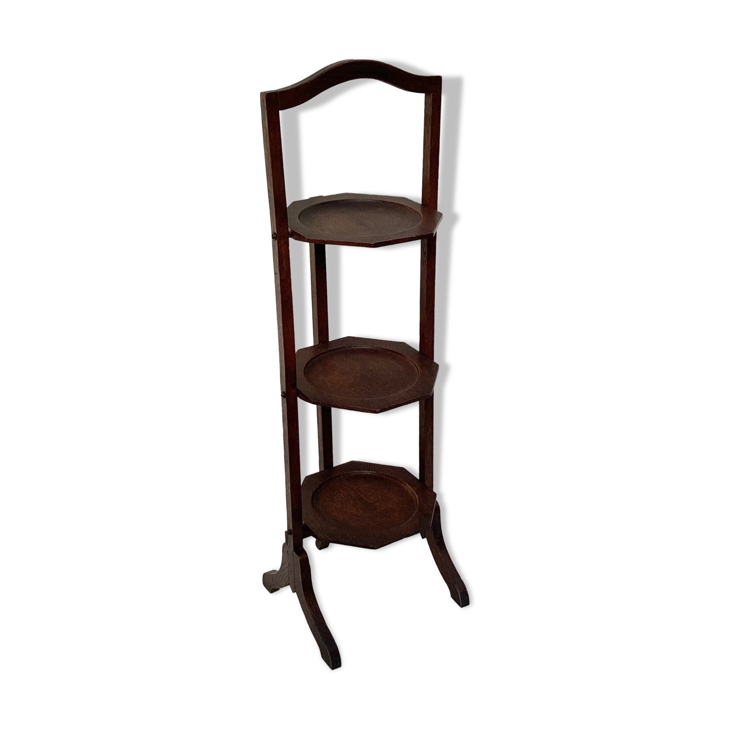 Vintage wooden shelf point table