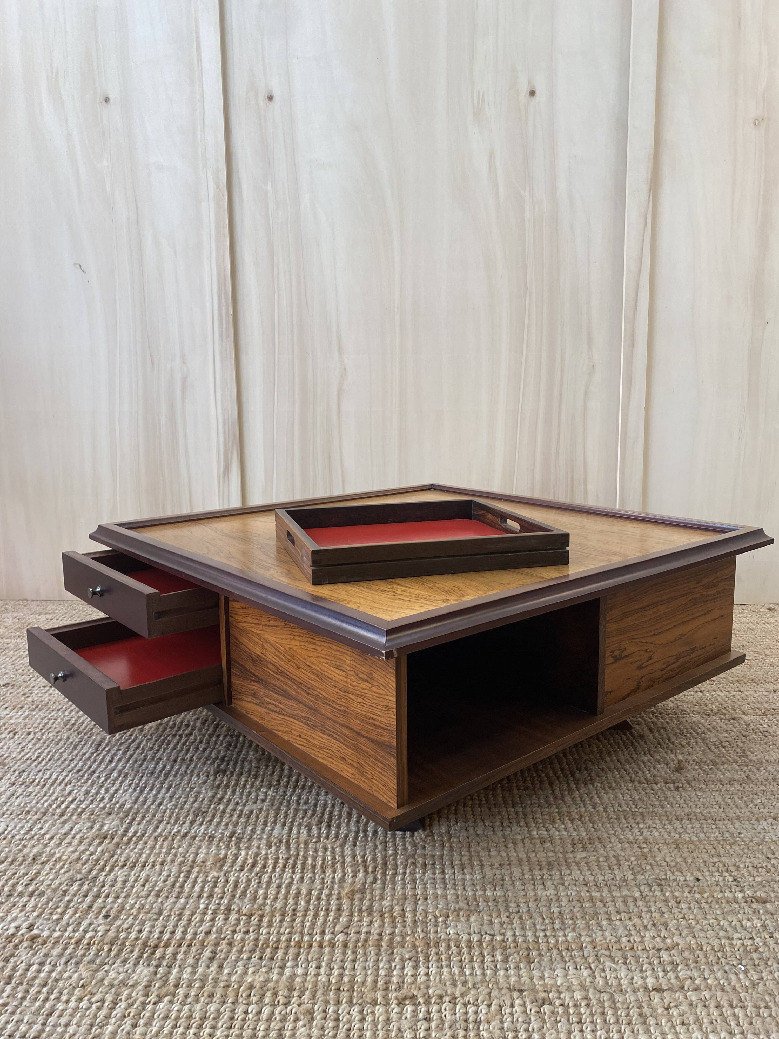 Italian coffee table in rosewood - 1960 - Saporiti