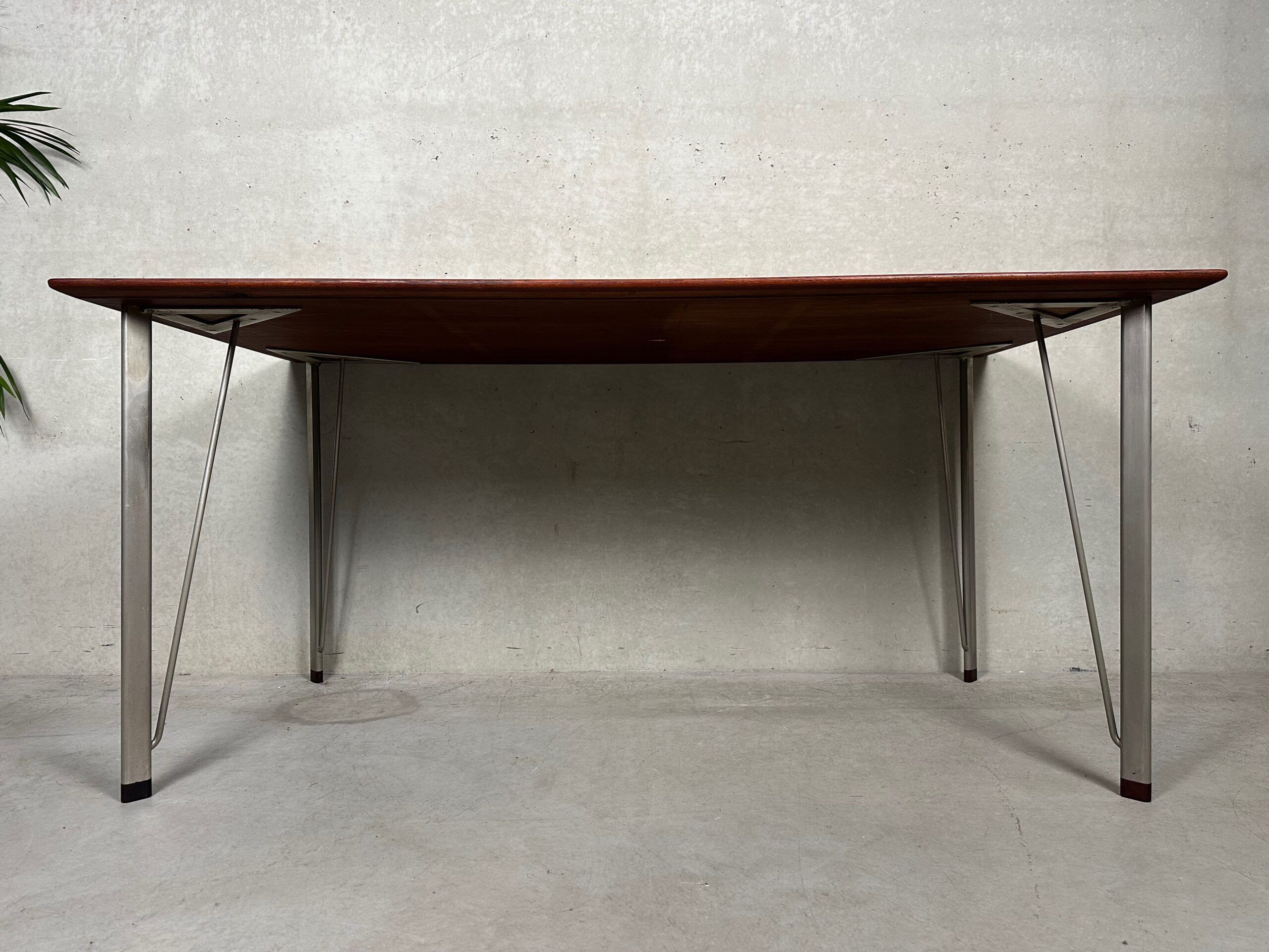 Vintage desk Arne Jacobsen 1955 – Fritz Hansen