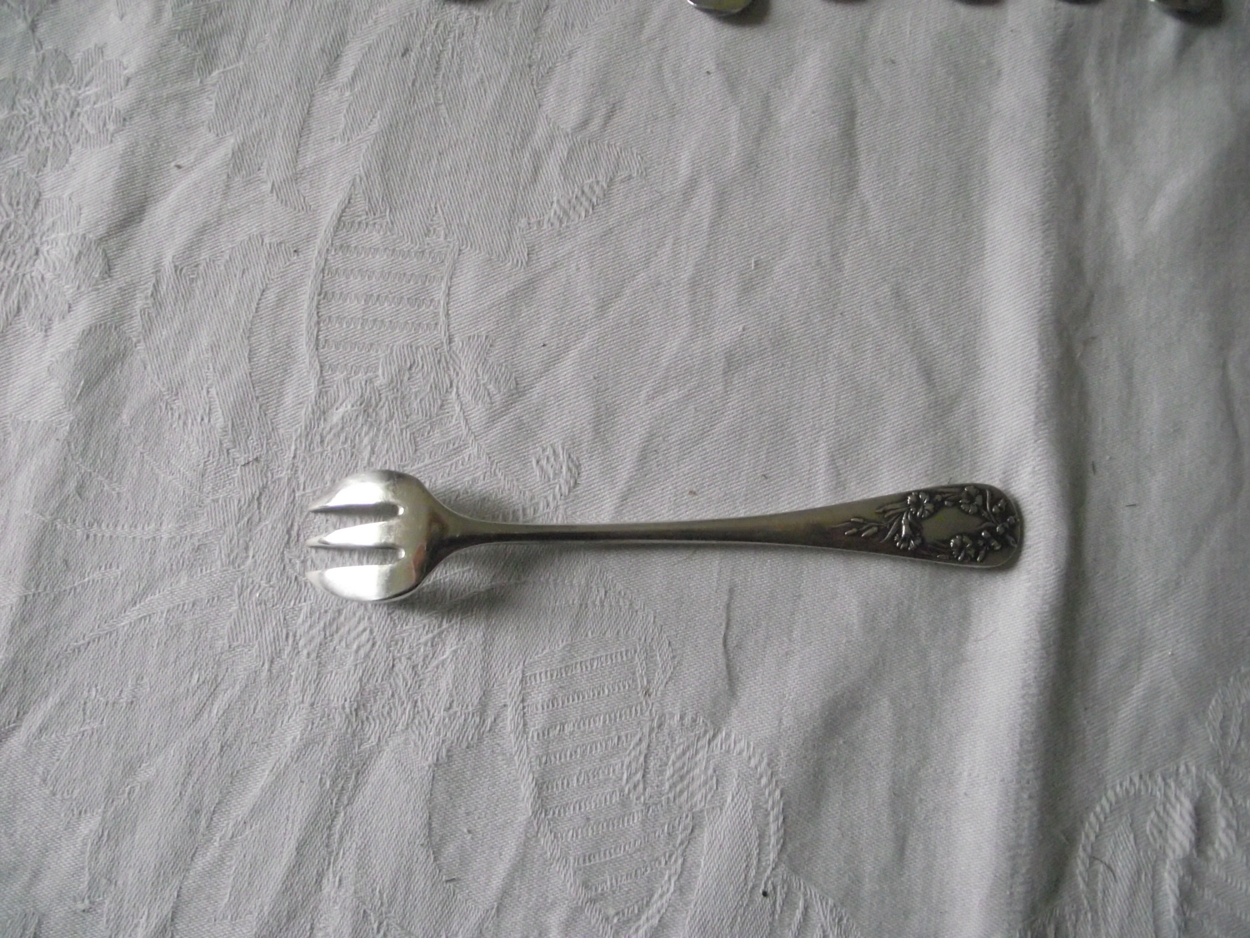12 oyster forks silver metal Art Nouveau era