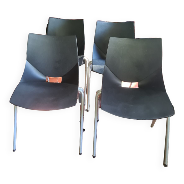 Chaise empilable design Angelo Pinaffo Model shell édition Sedie