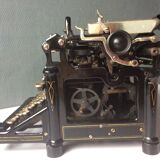 Old Underwood typewrite,r 1918