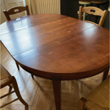Extendable executive table in cherry wood