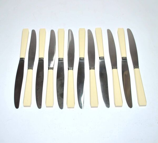 Lot de 12 couteaux vintage en résine ivoire par louis springer strasbourg 19.5cm
