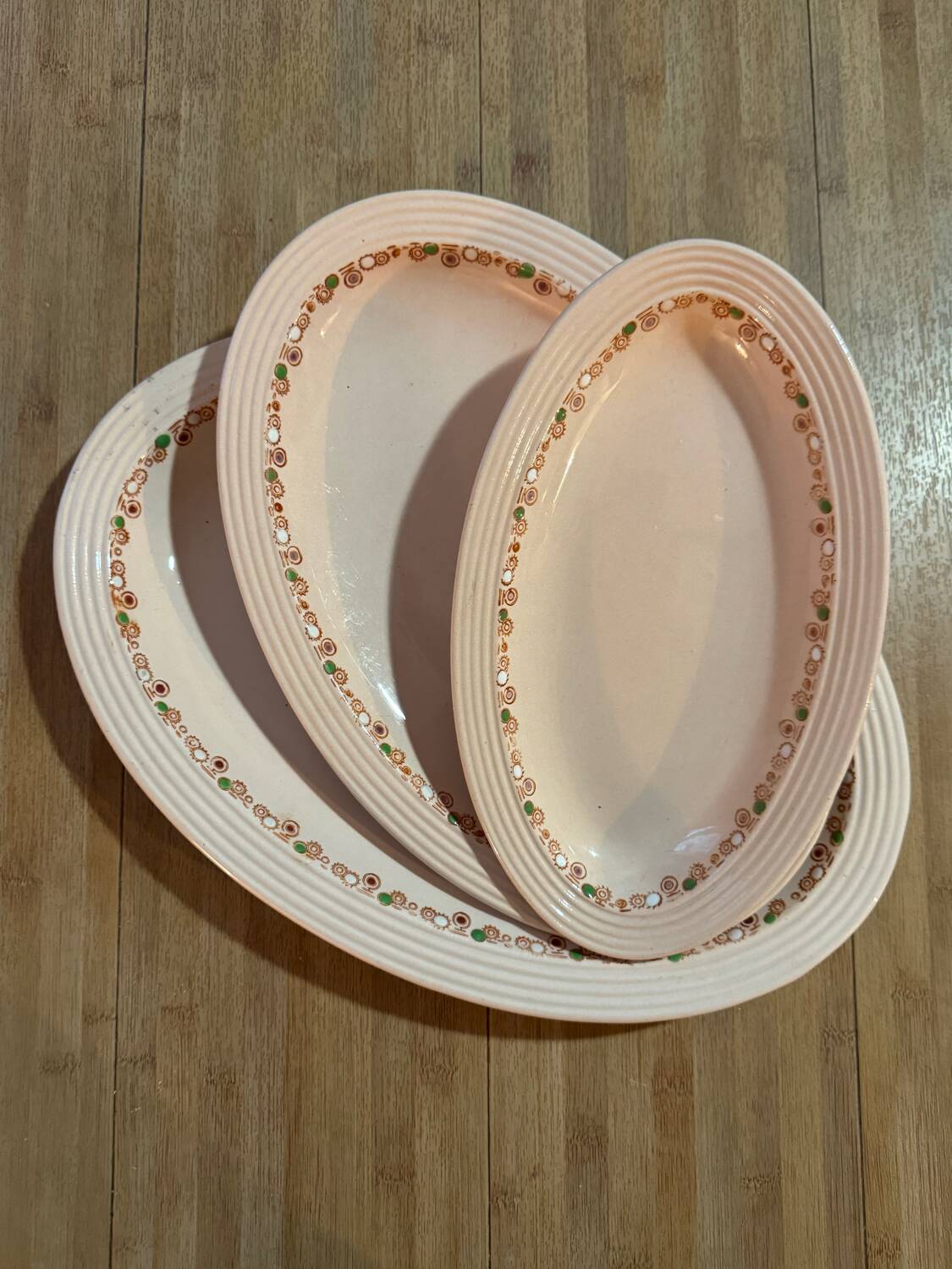 Trio de plats ovales Longwy – modèle Betty.