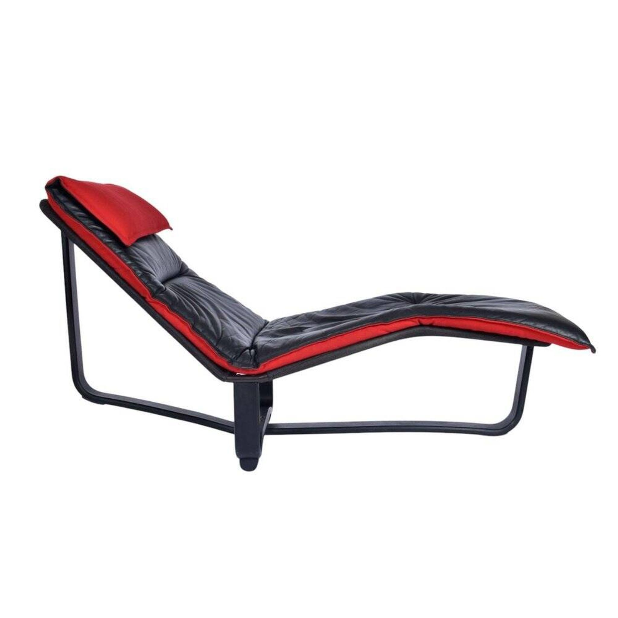 Scandinavian modern black leather and red wool reversible chaise lounge from Westnofa, Norwegian