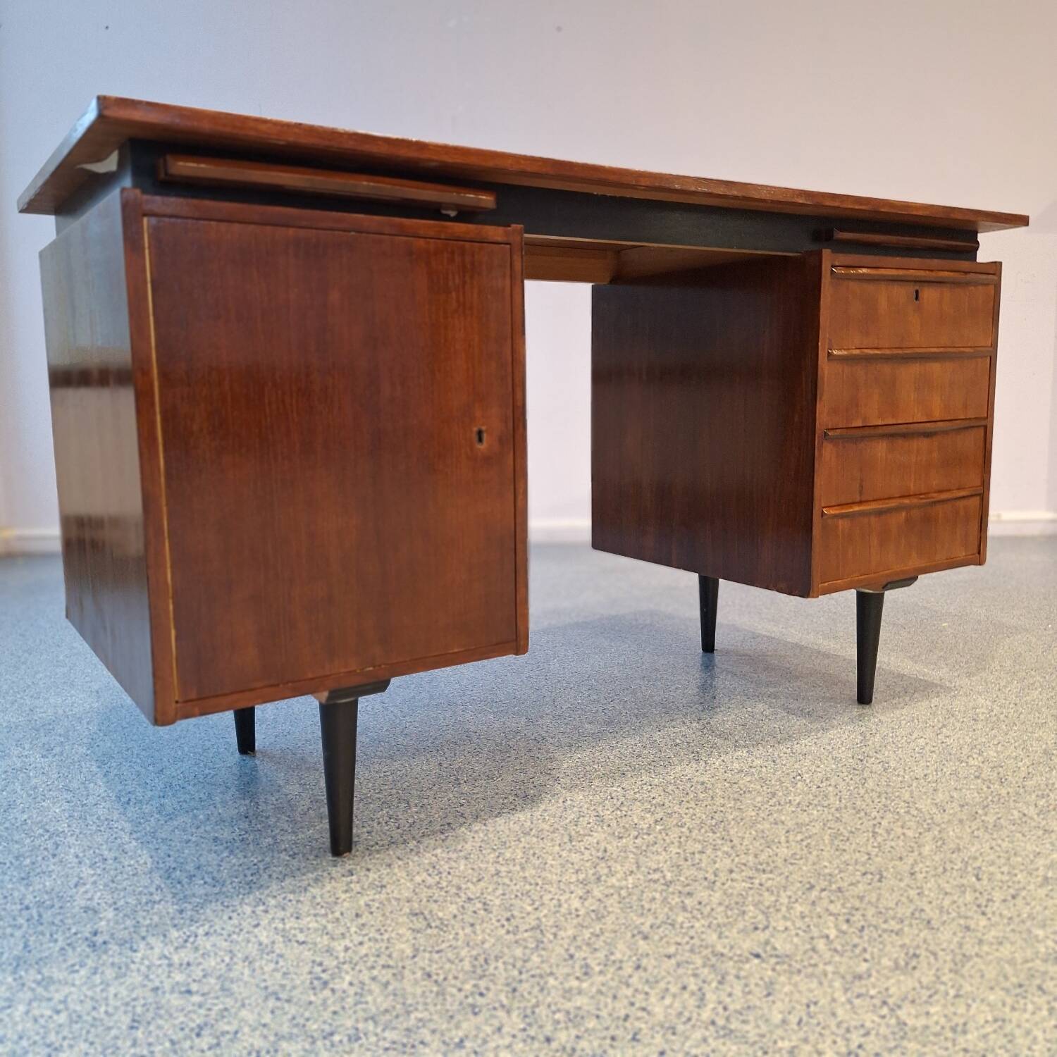 Teak desk by Cees Braakman for Pastoe from the 1960s