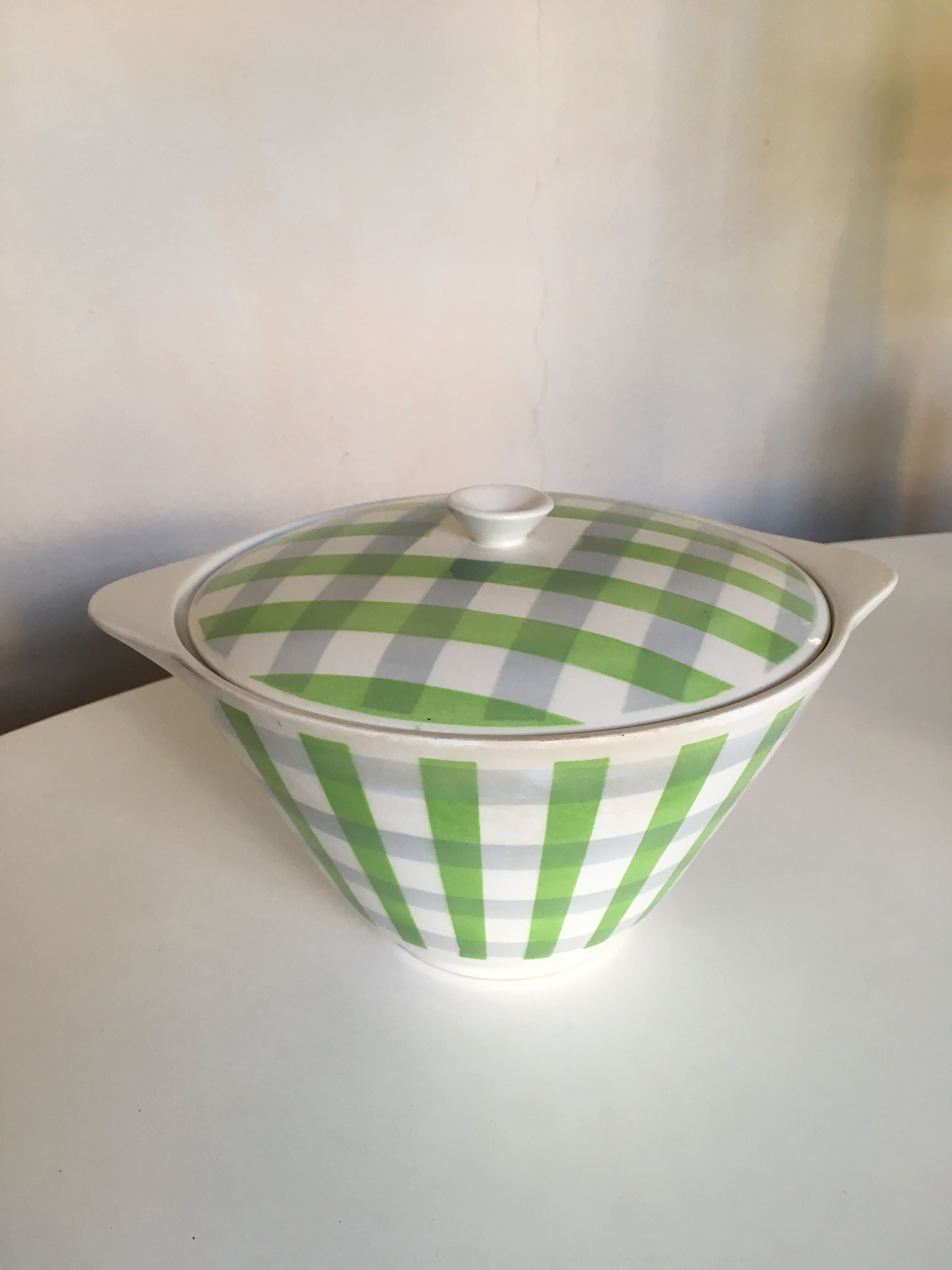 Saladier and 60s faience soup