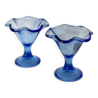 Deux coupes à glaces
