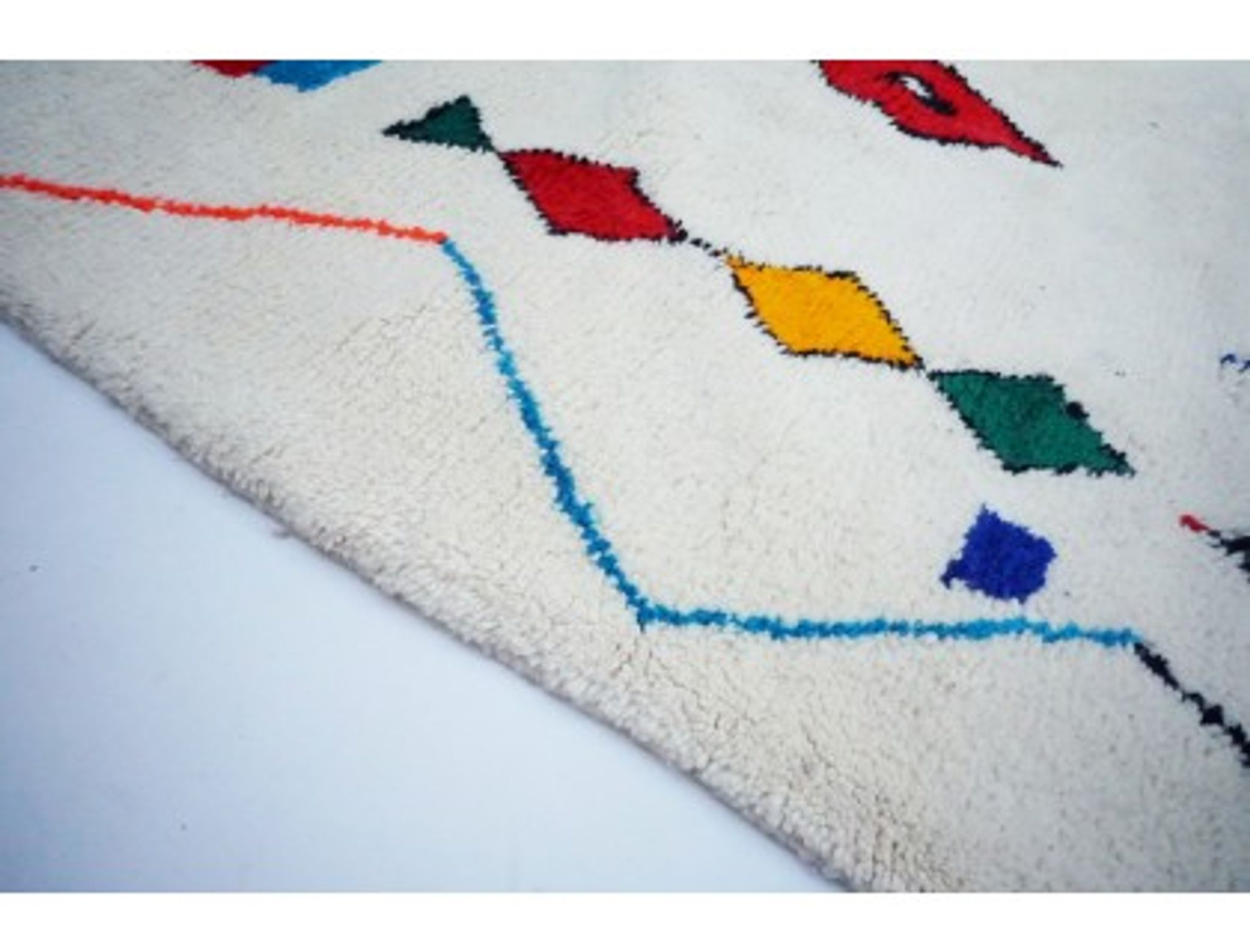 Colorful Berber carpet 290 x 180cm