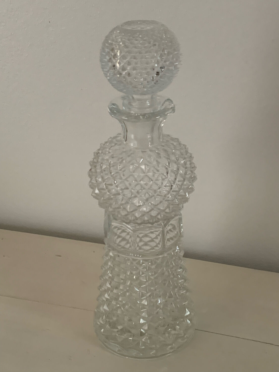 Whisky glasses and carafe