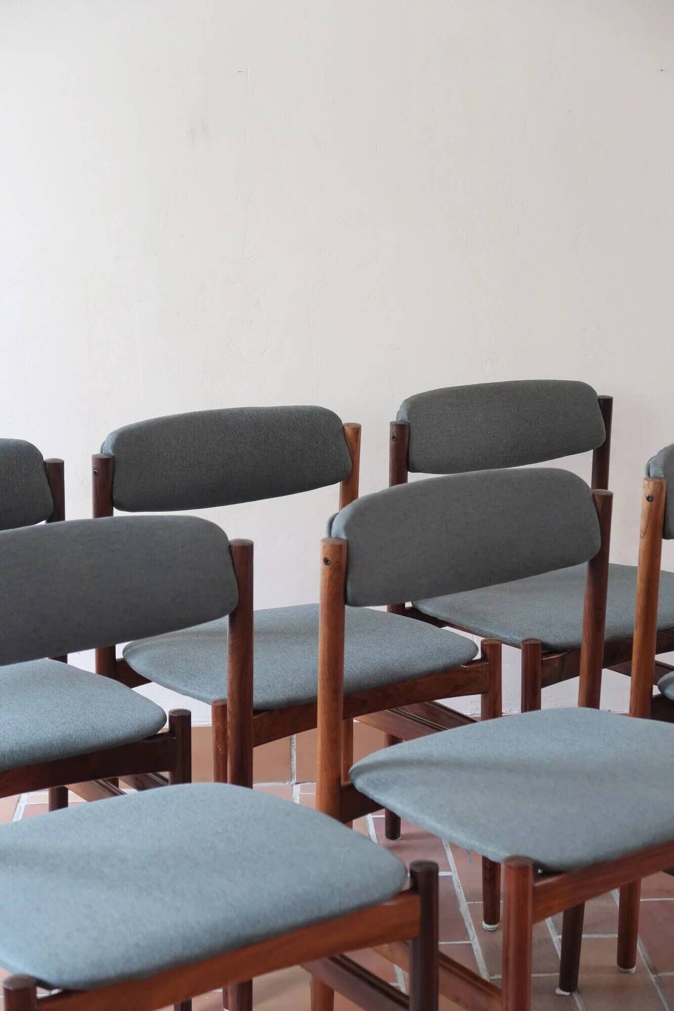 6 Scandinavian chairs in rosewood, with green-grey seats.