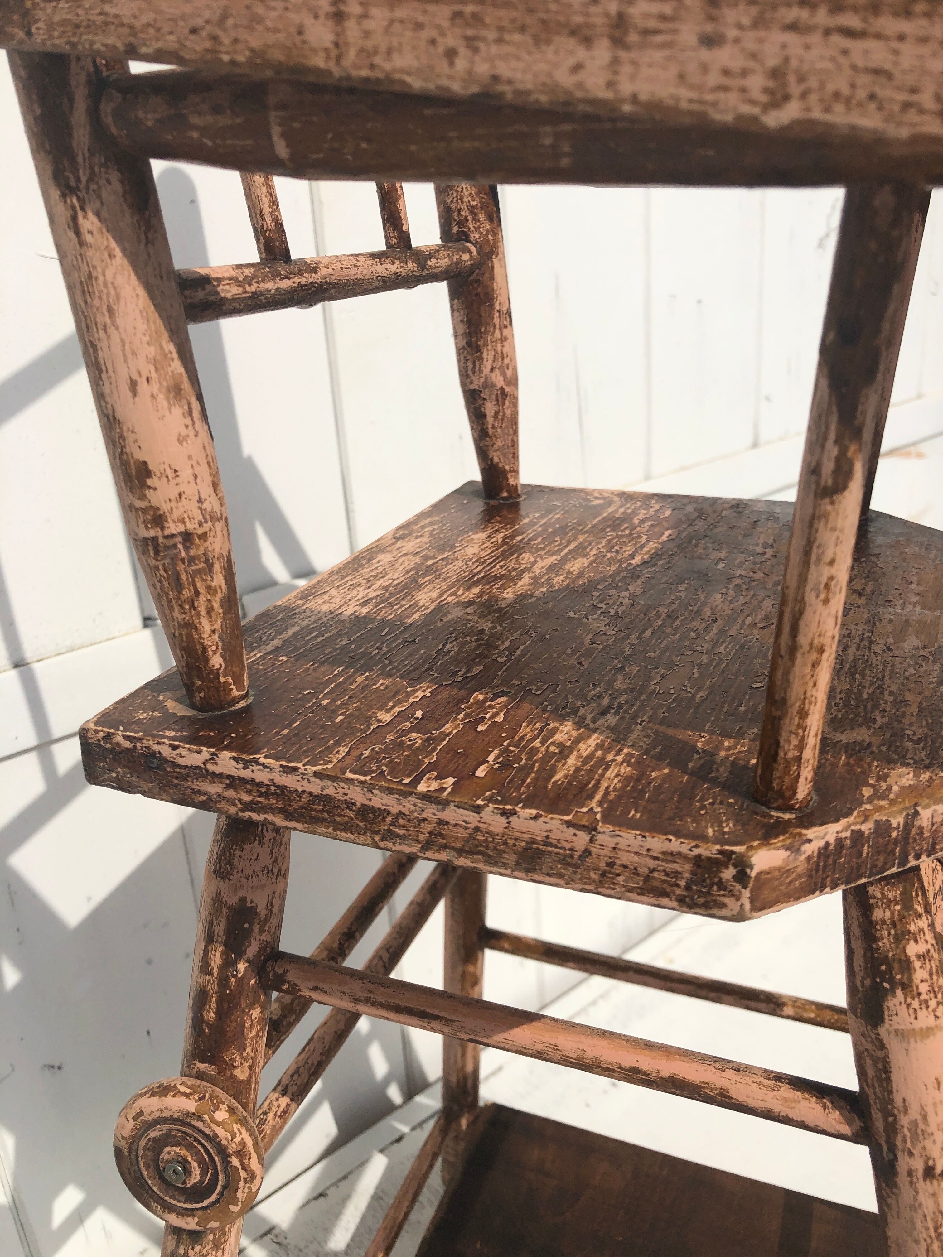 Chaise haute pour poupée