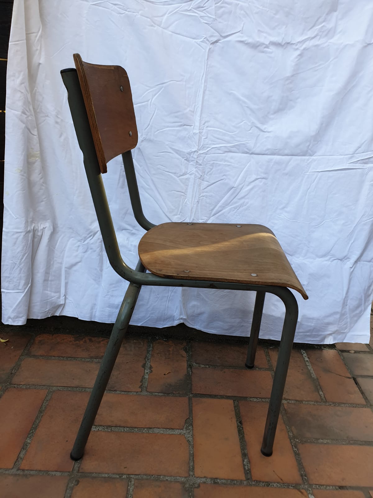 Mullca child school chair