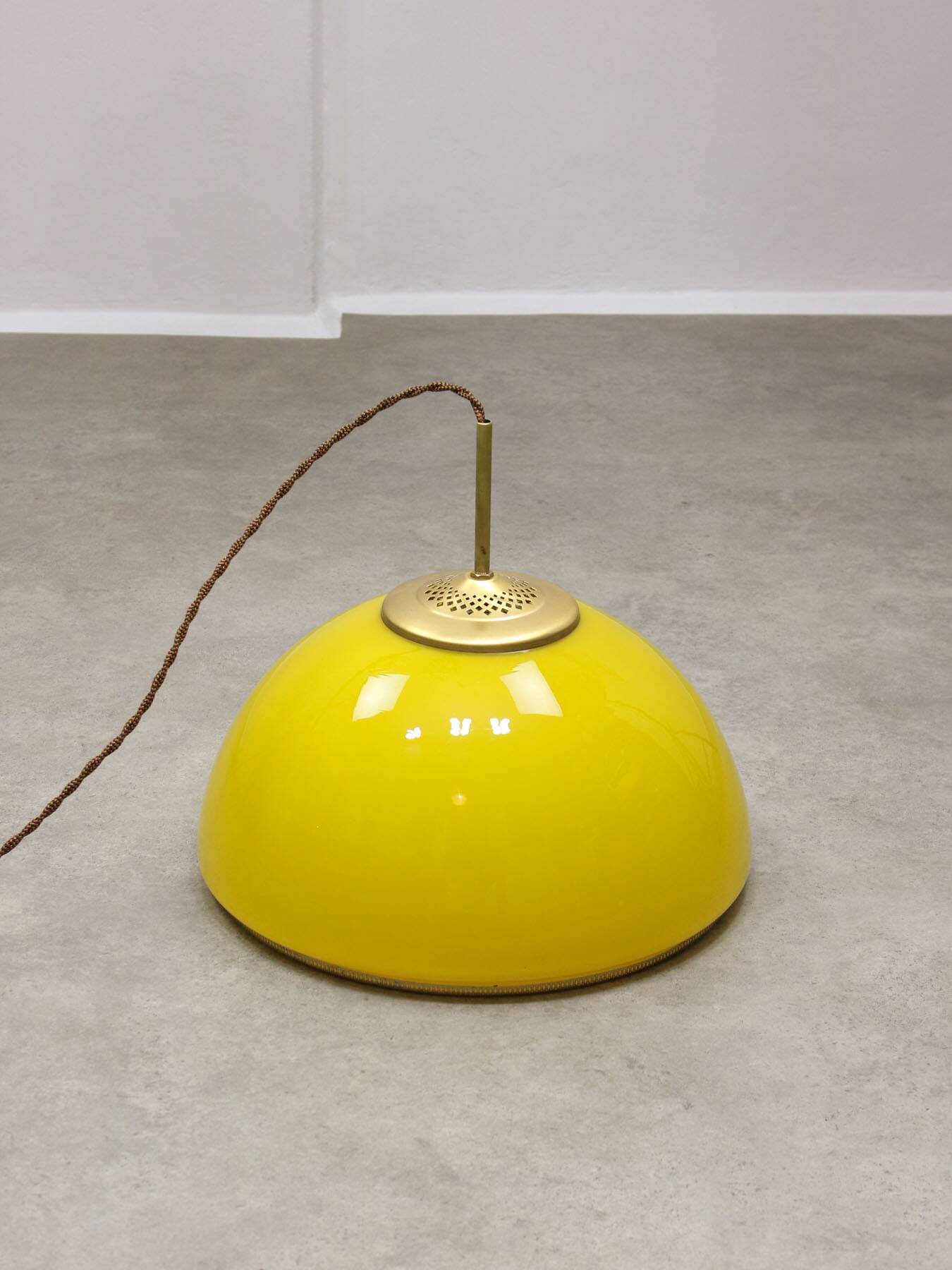Mid-Century Italian Yellow Glass and Brass Pendant Lamp