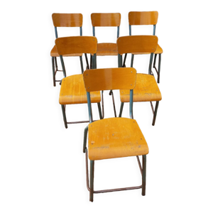 6 chaises d'école vintage