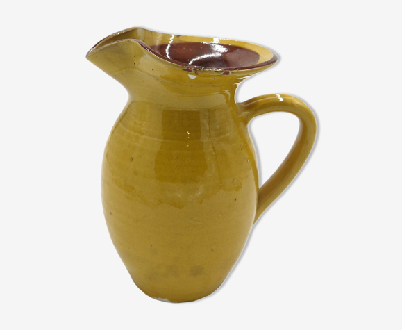 Pichet en céramique jaune