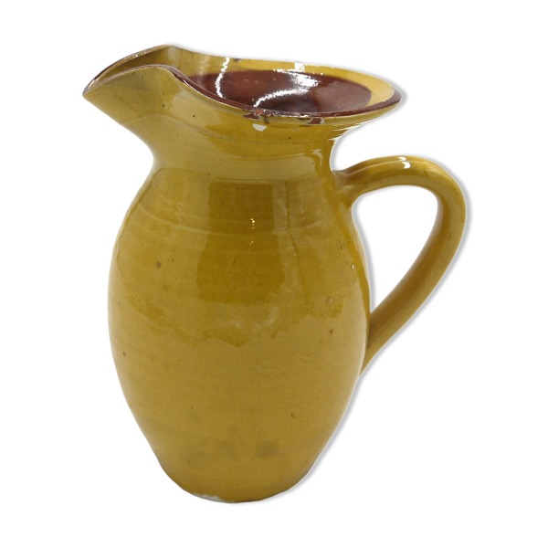 Pichet en céramique jaune