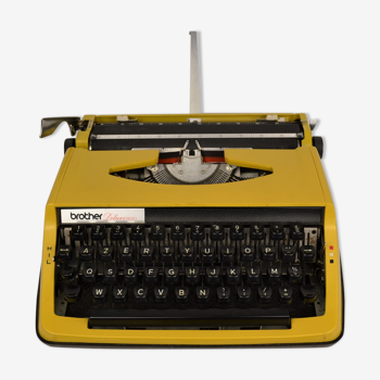 Brother Deluxe800 vintage typewriter 70s