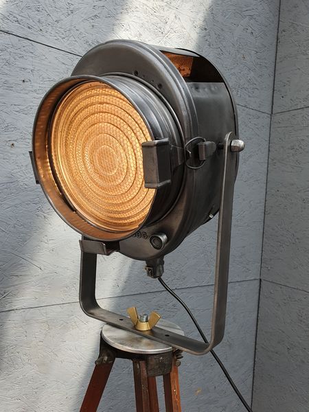 AE Cremer projector on tripod wood