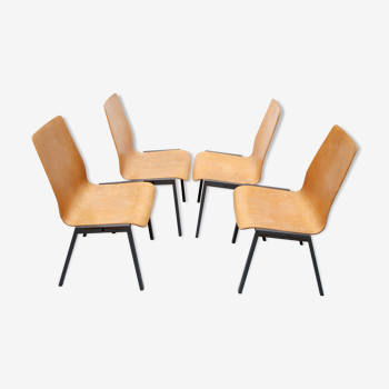 4 chaises des années 1960