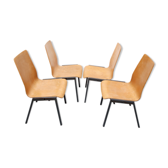 4 chaises des années 1960