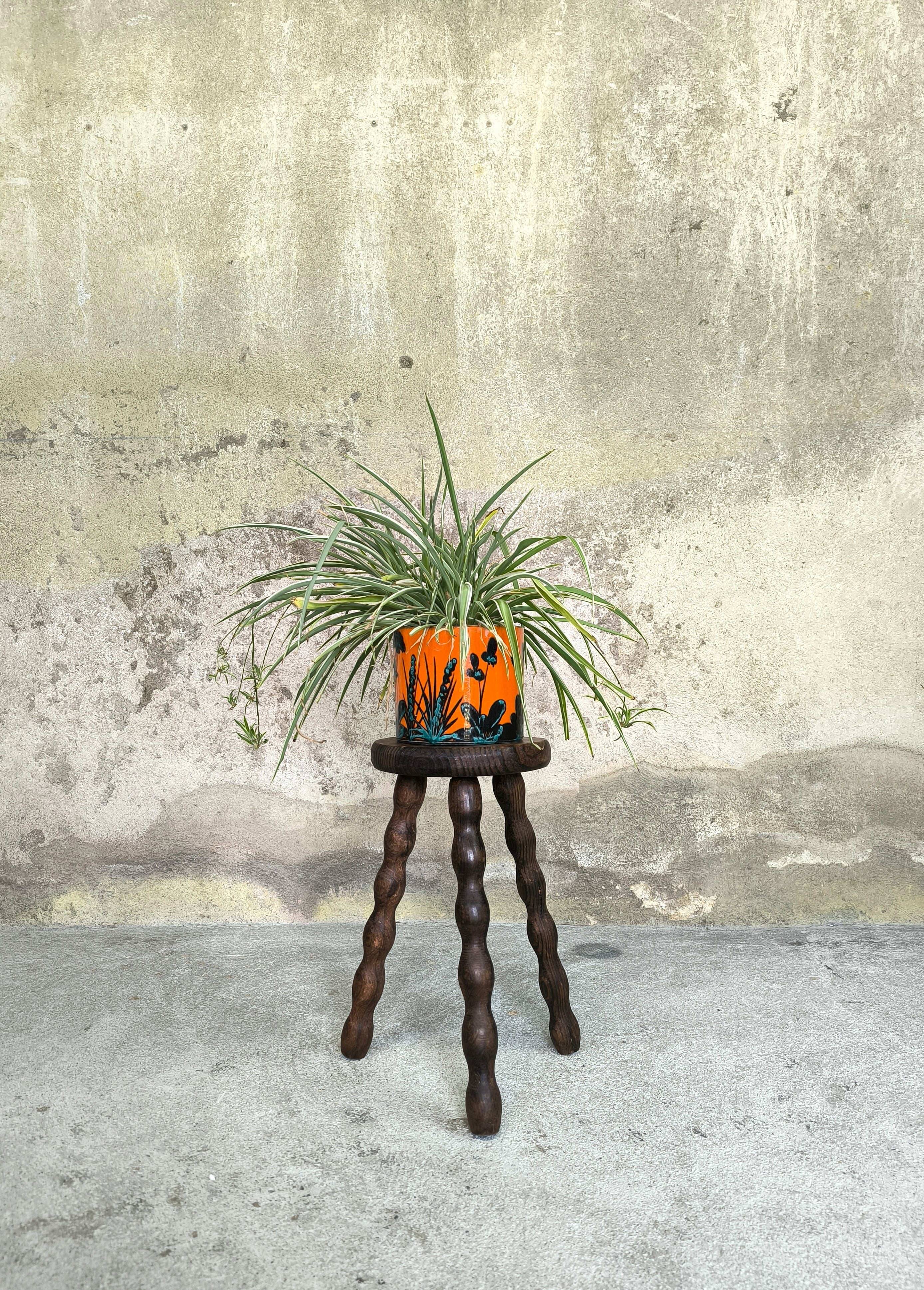 Tabouret vintage tripode pieds perlés