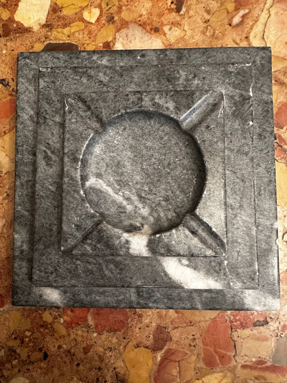Cendrier Art-Deco en Marbre Gris Anthracite