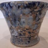 Pot cover, fawn blue and gray décor.