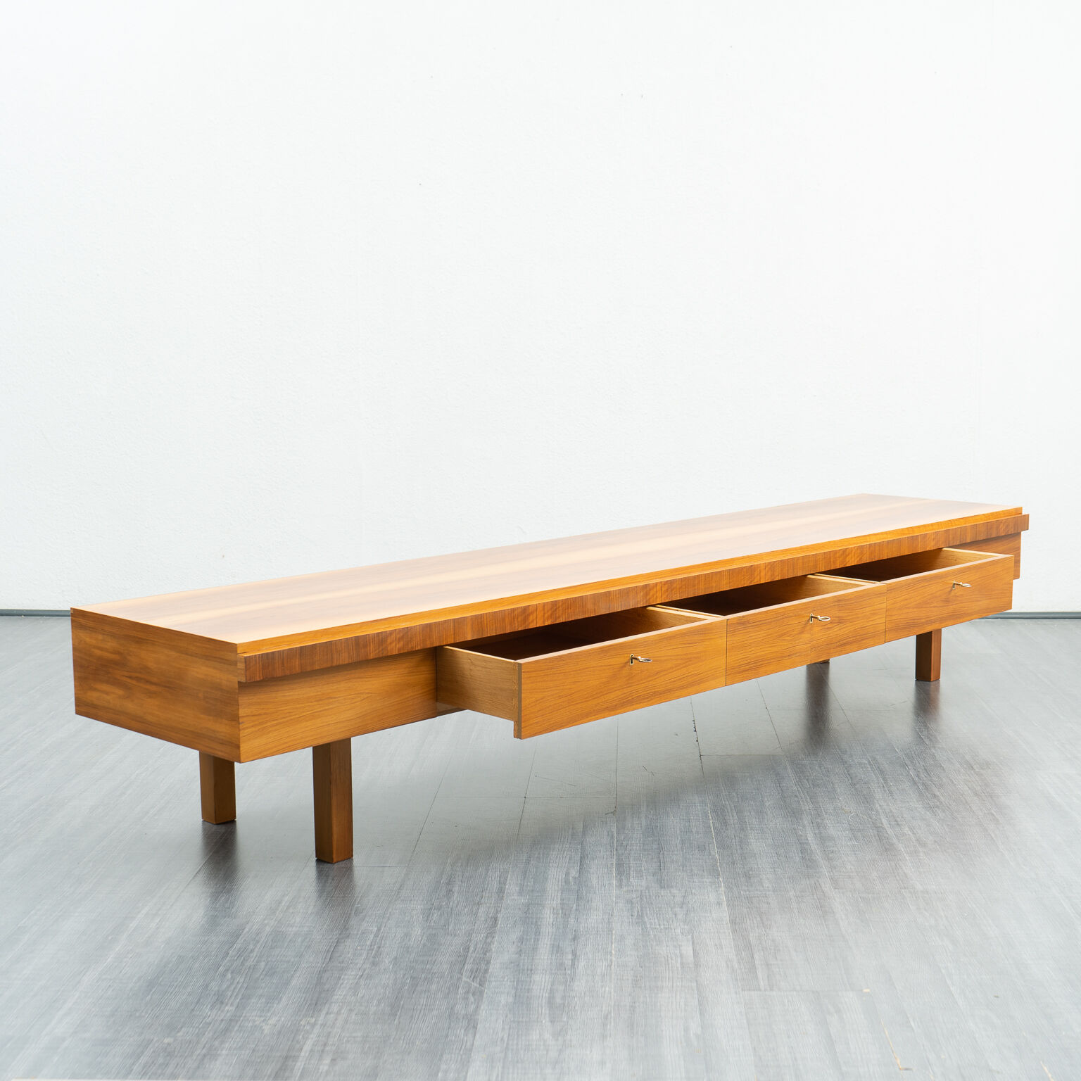 Low row, walnut wood, restored, 270cm