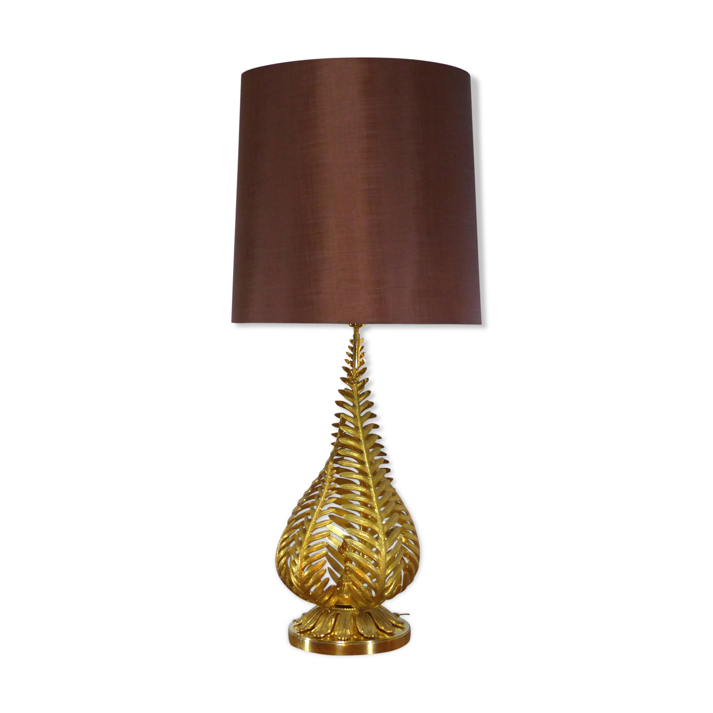 Lampe à poser aux feuillages de fougères dorés