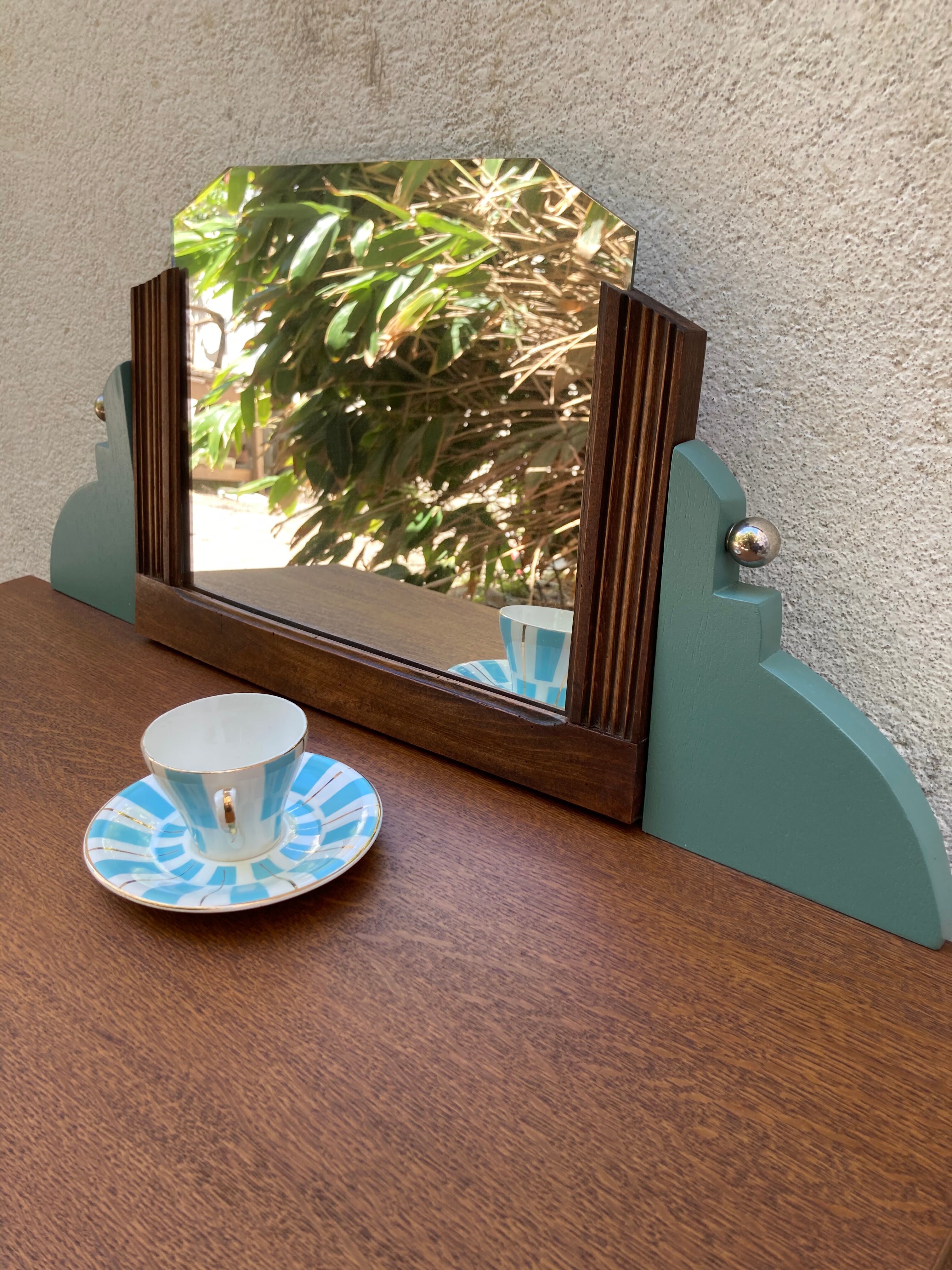 Art Deco hairdresser