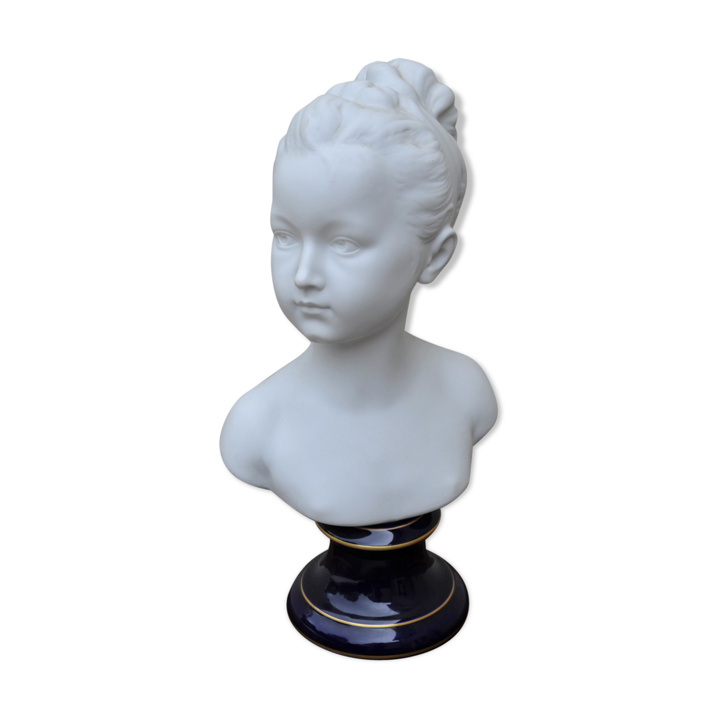 Bust biscuit girl signed Tharaud Limoges