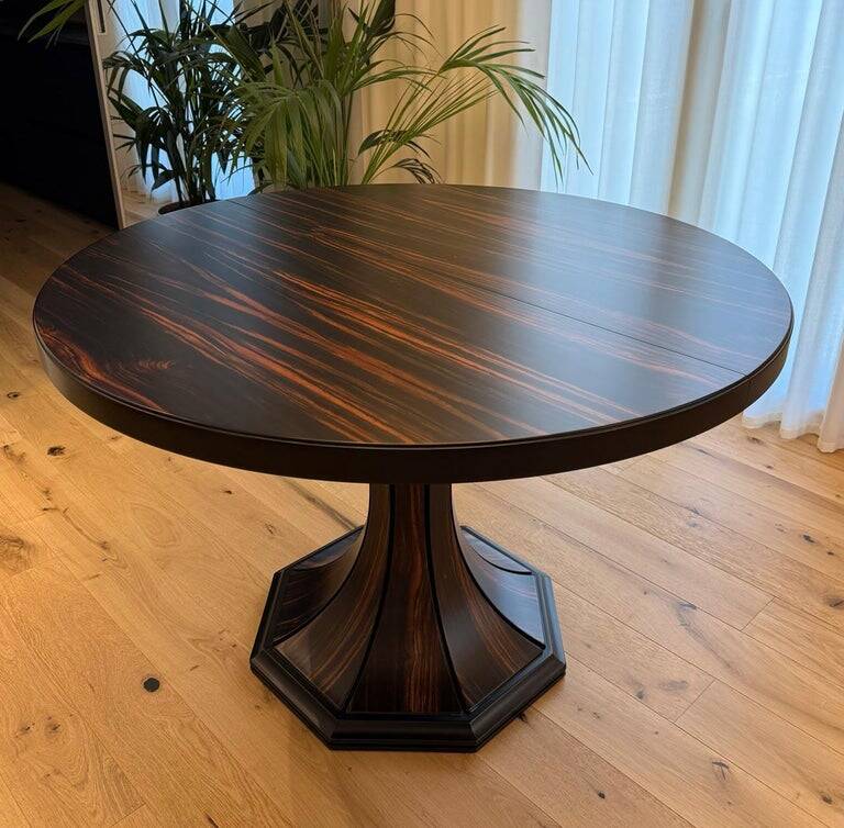 Elegant Extendable Dining Table in Macassar, Italy, 1970s