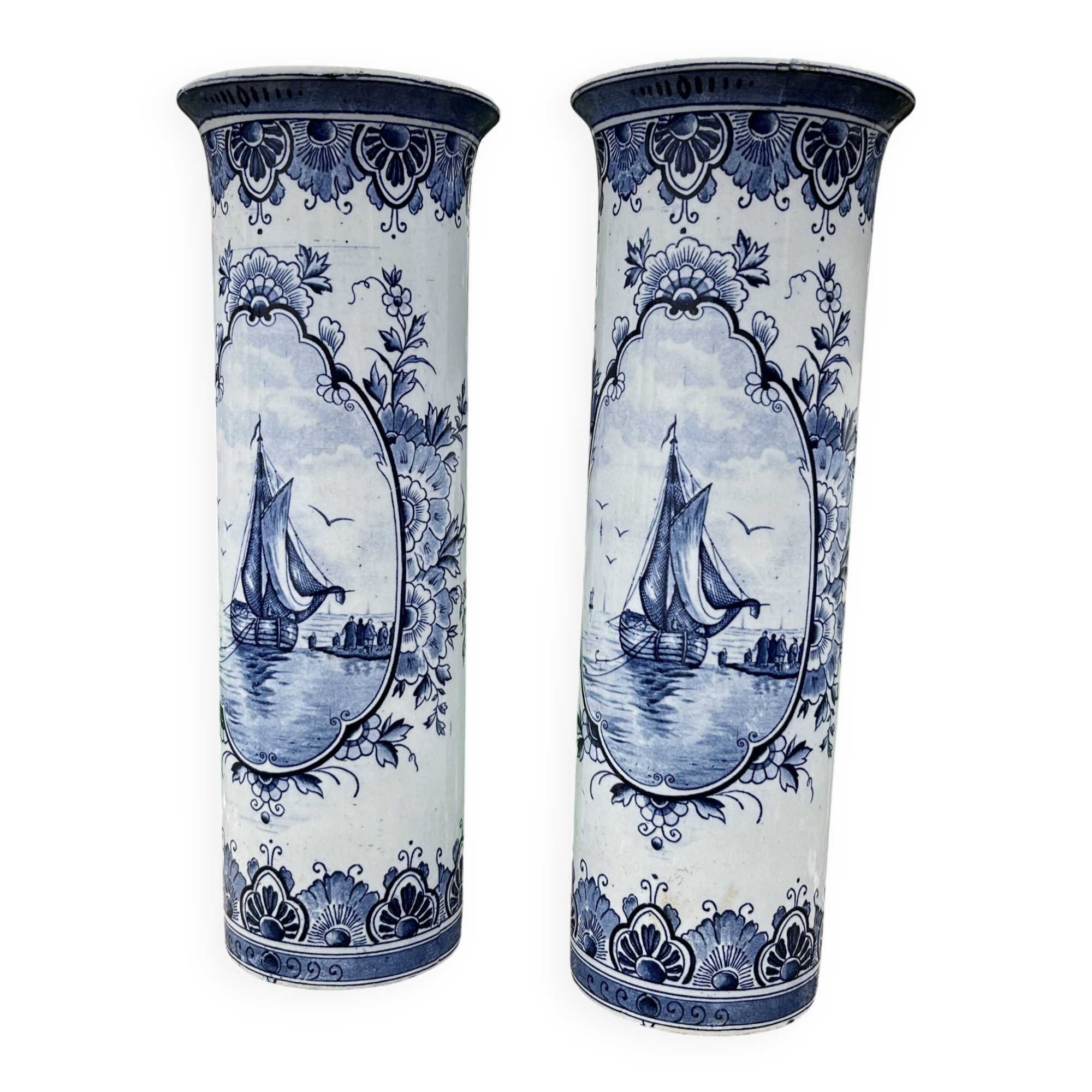Pair of Delft vases with blue marine decoration