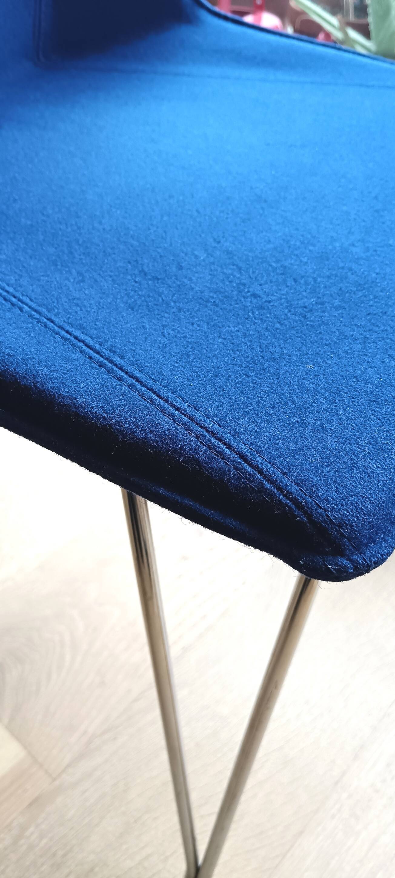 Chaise cinna design en trés bon état