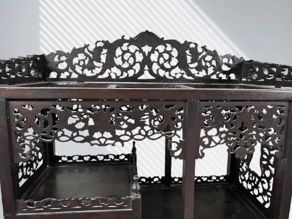Richly carved antique Chinese display shelf – 19th century