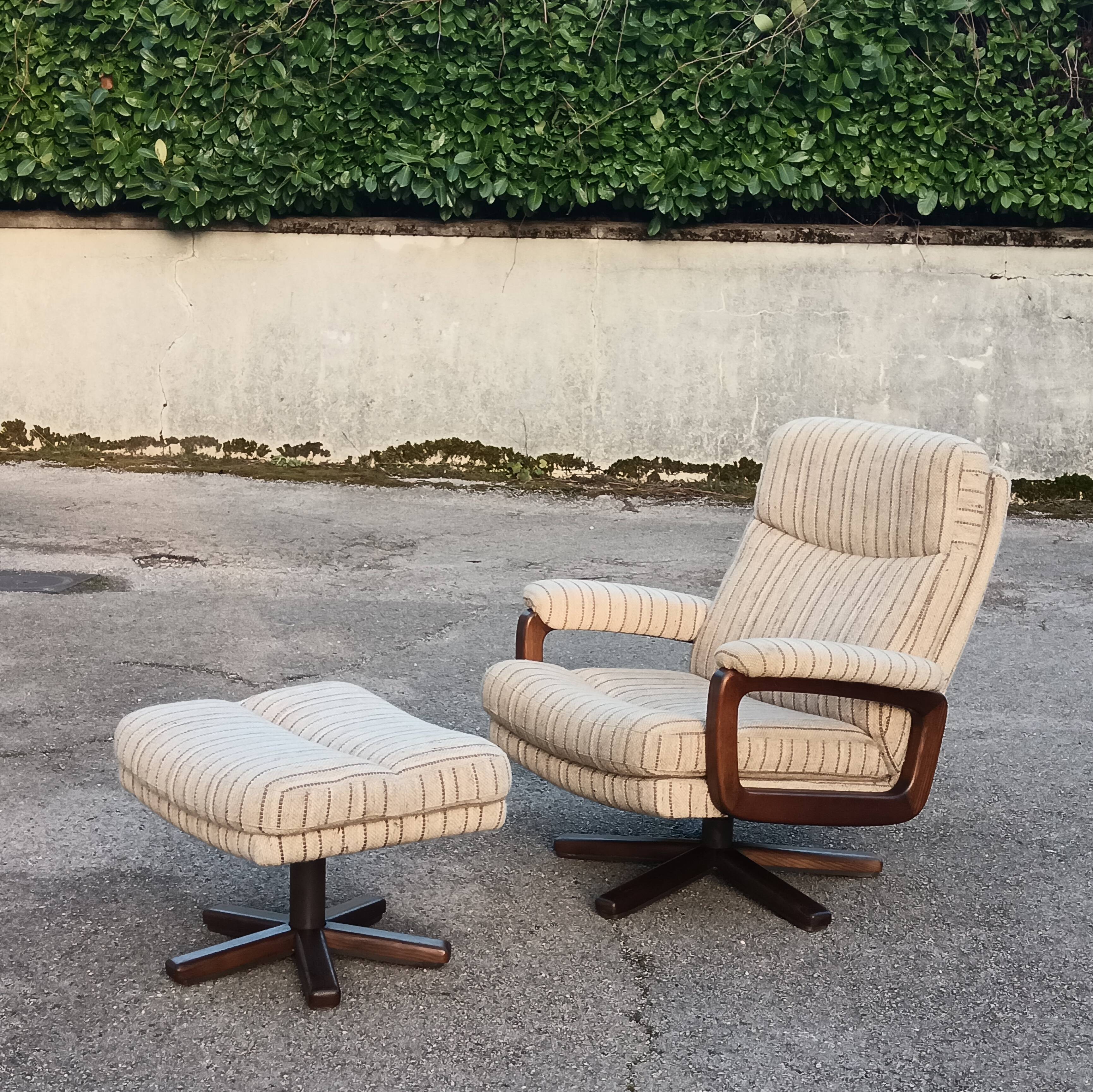 Fauteuil et ottomane pivotant Midcentury 1970