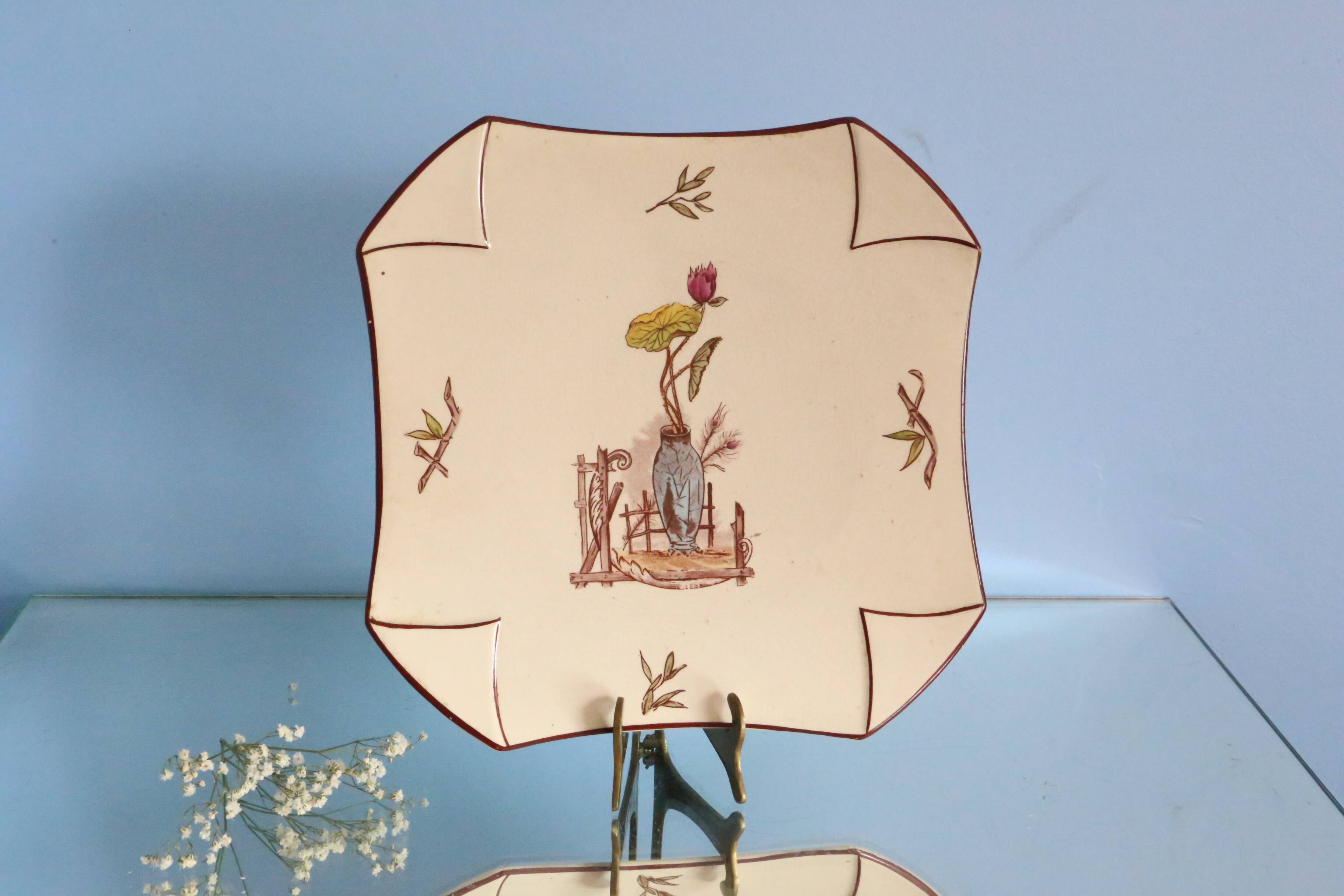 Assiette octogonale Lunéville