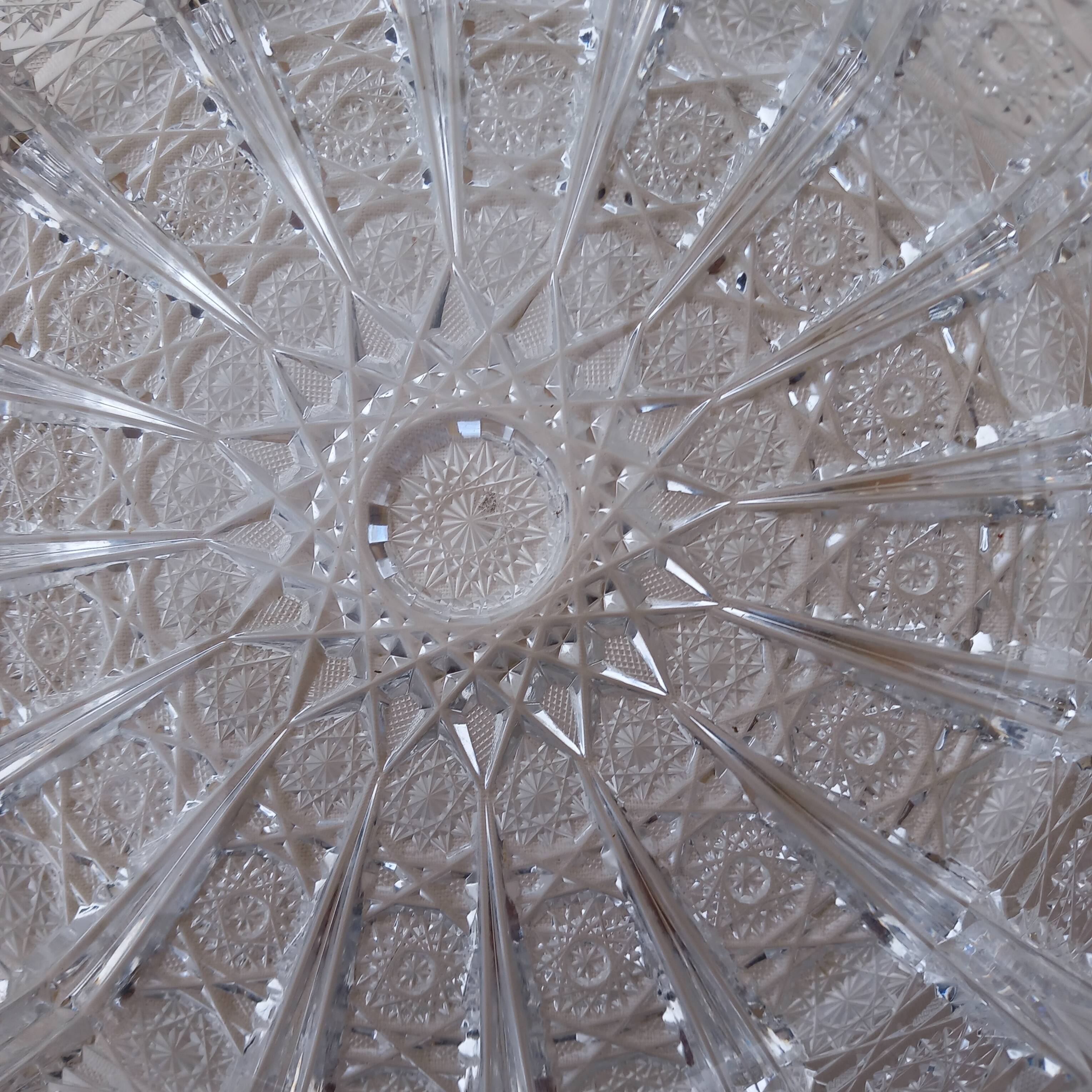 Crystal fruit bowl or salad bowl