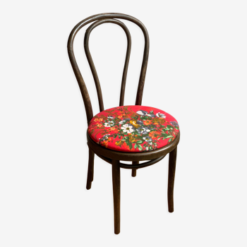 Bentwood chair