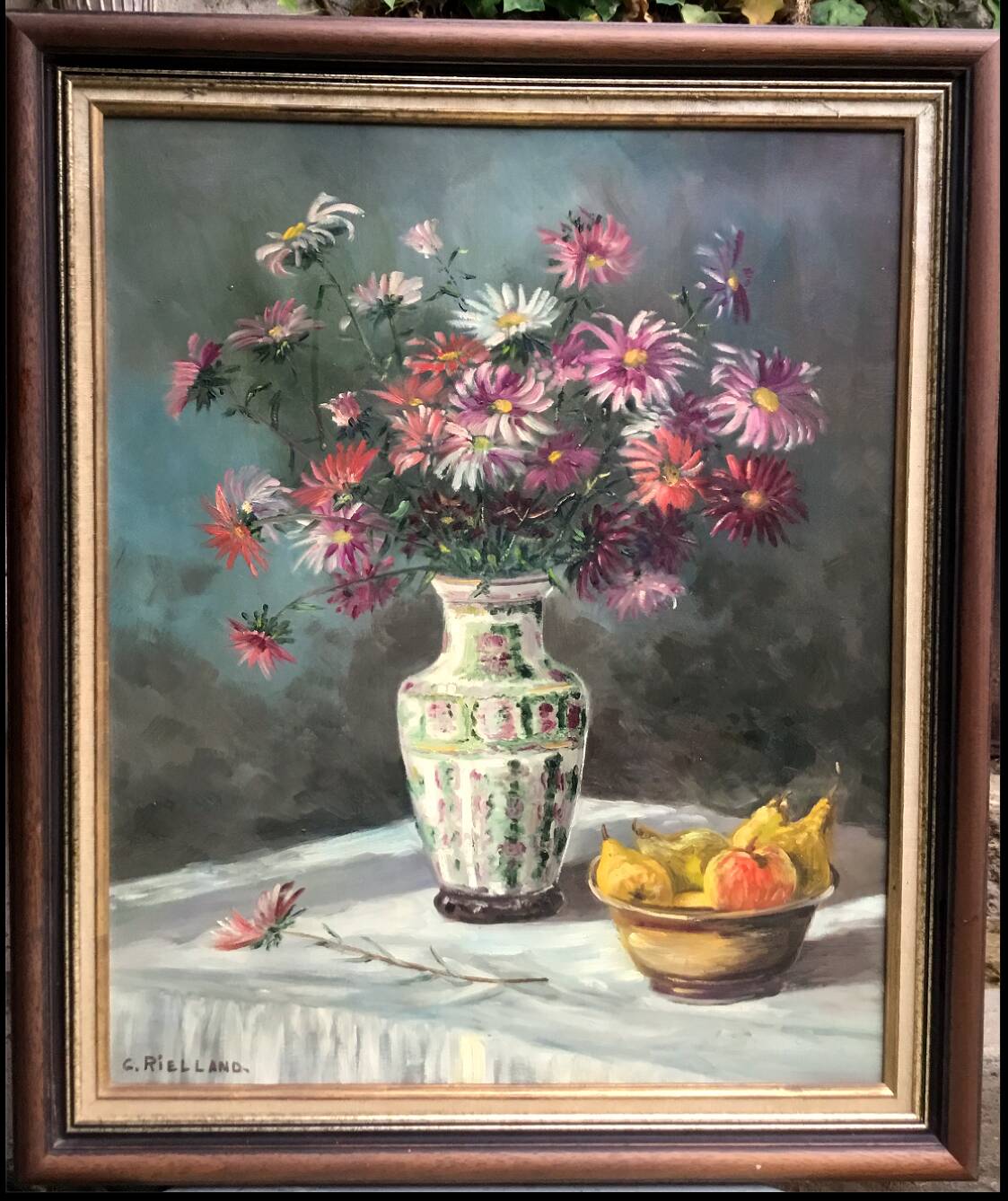 Christophe Rielland XX century. Oil on canvas with a bouquet.