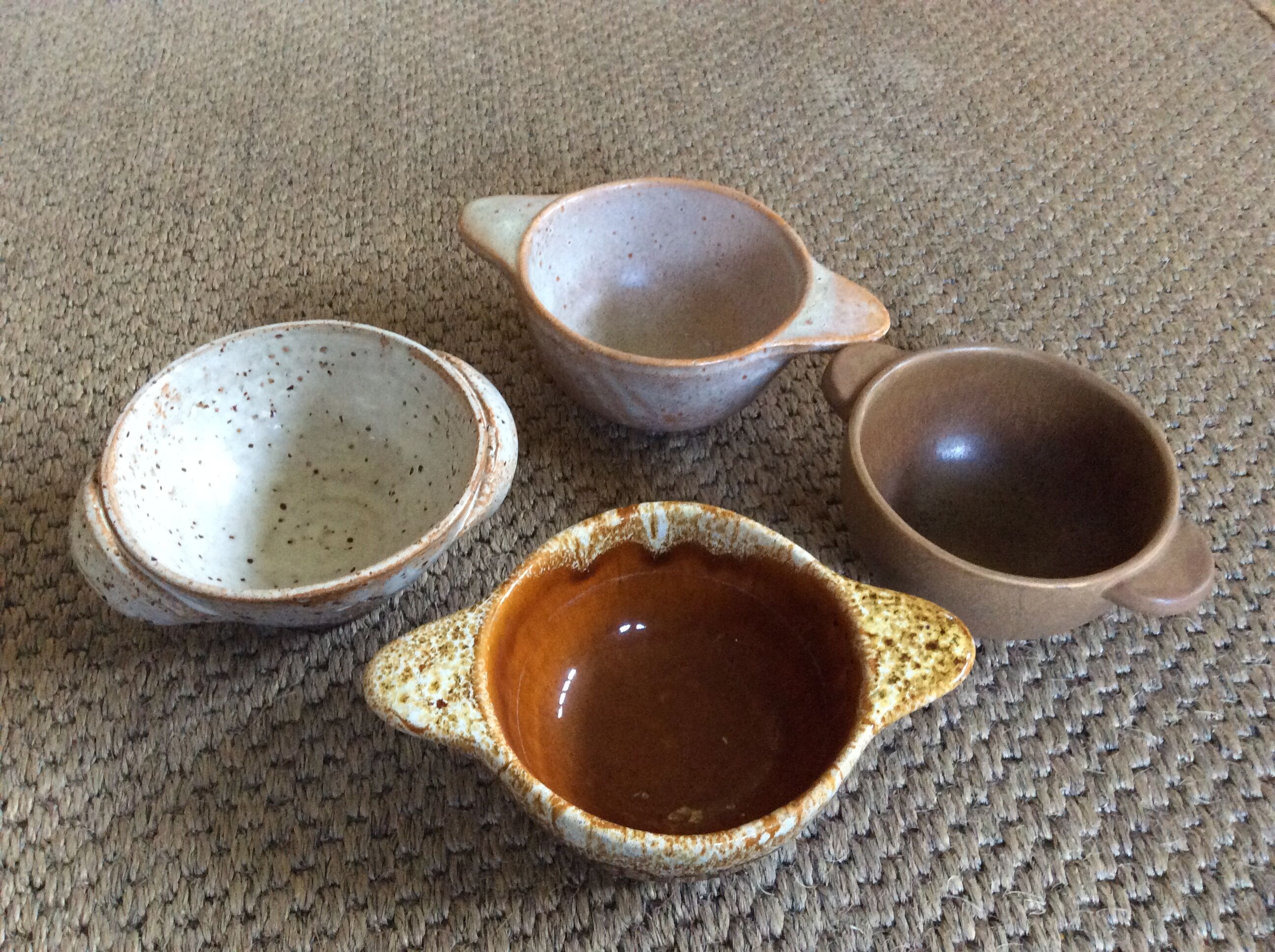 4 stoneware bowls