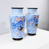 Paire de Vases en Porcelaine – Milieu XIXe