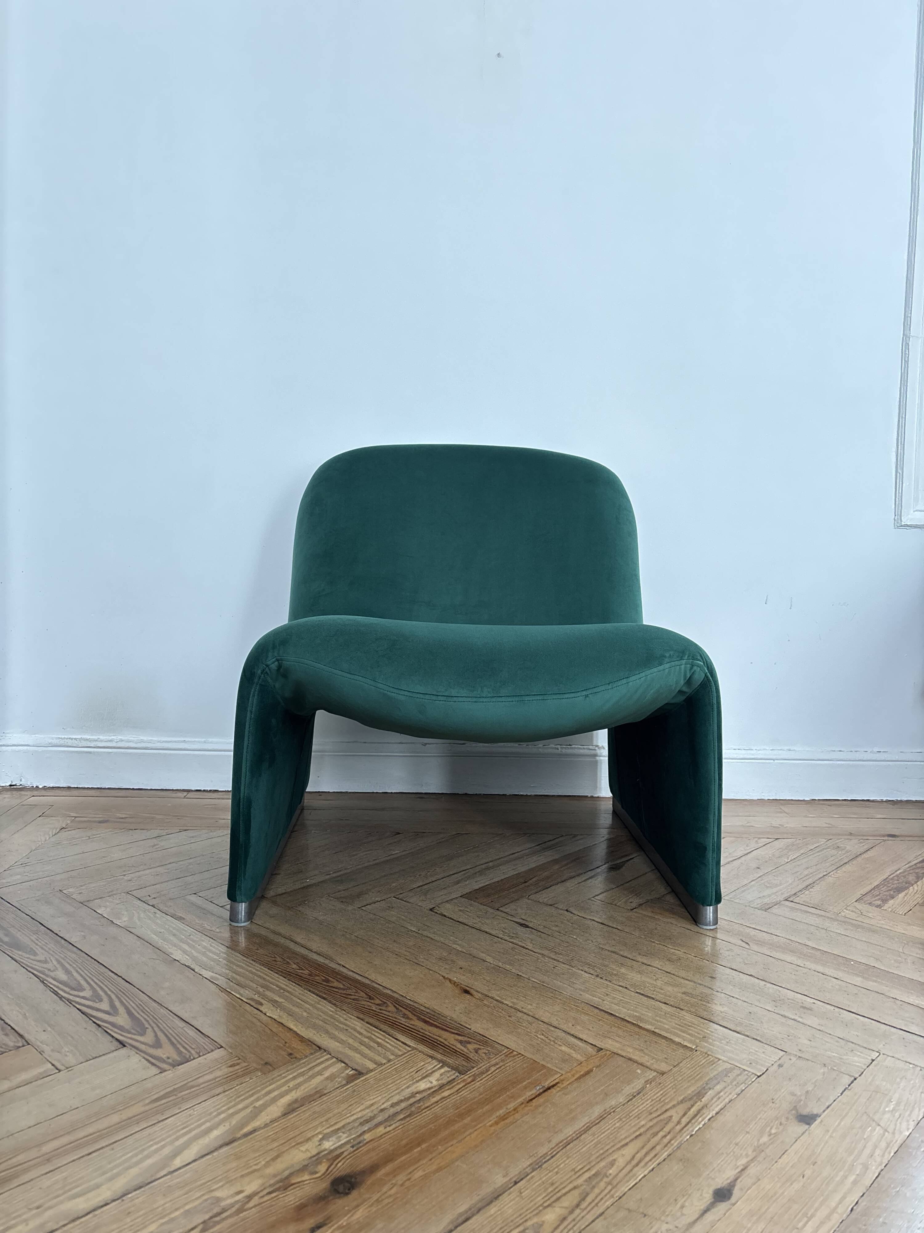 Alky armchair
