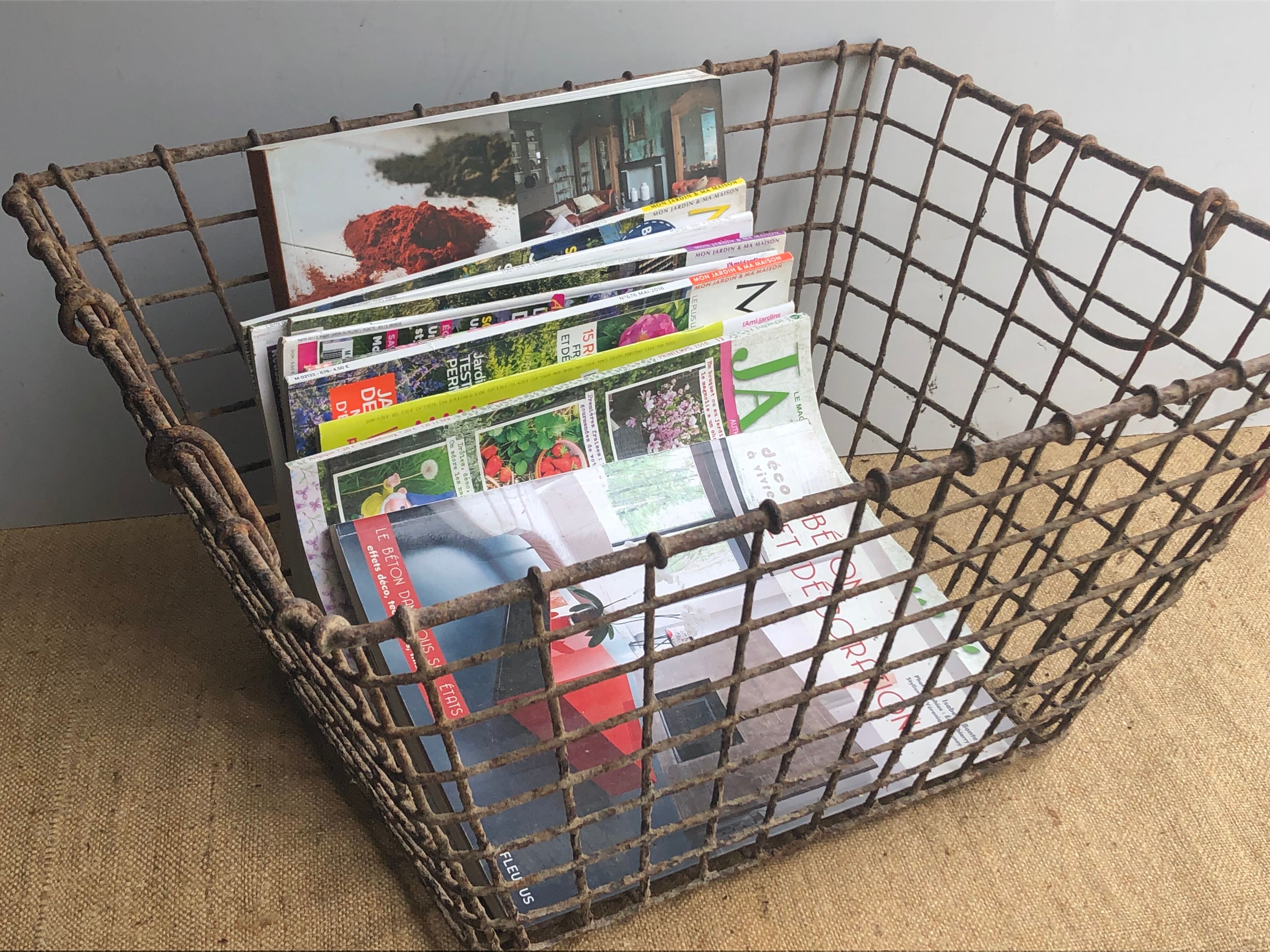 Oyster manna, metal locker