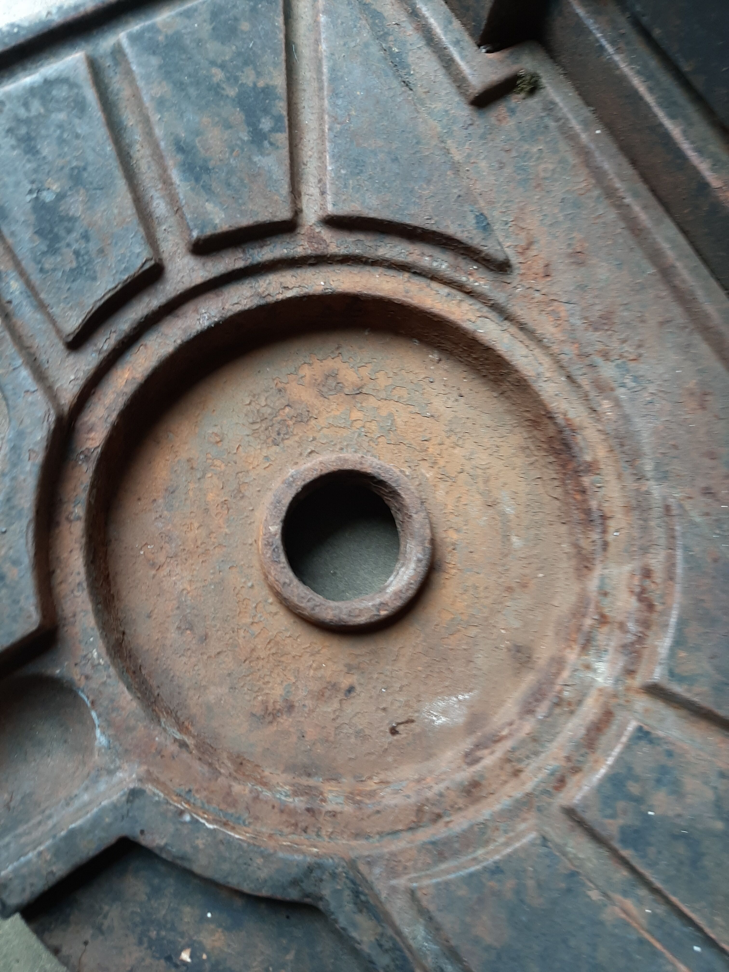 Cast-iron garden fountain